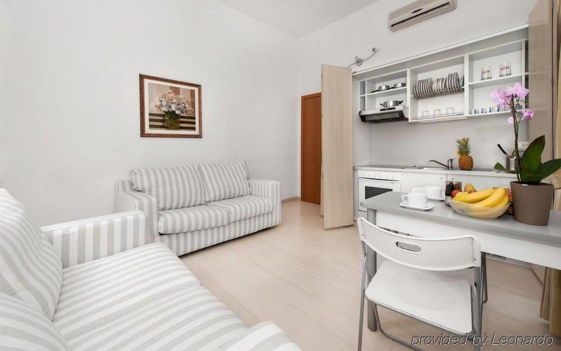 Residenza Maxima Aparthotel Rome Exterior photo